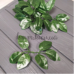 Листья розы на веточке темные - 1 шт.