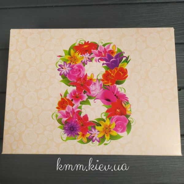 Коробка 8 березня 240х180х90мм