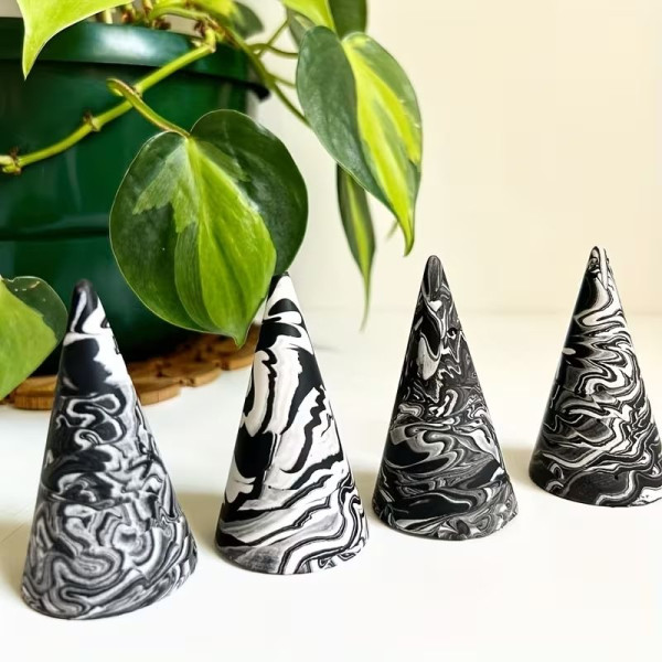 Форма силіконова Конус - 10,3см х 5,8см