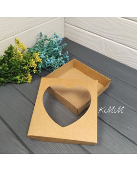 Коробка з вікном Серце 150х150х35 - Крафт