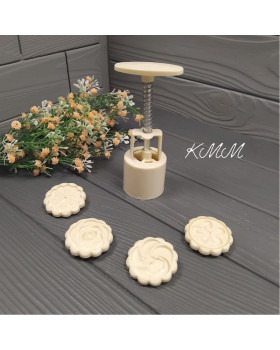 Набір для виготовлення бомбочок та піни для ванни (прес+4 насадки 4,6см)